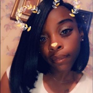 Meet your Posher, Aisha